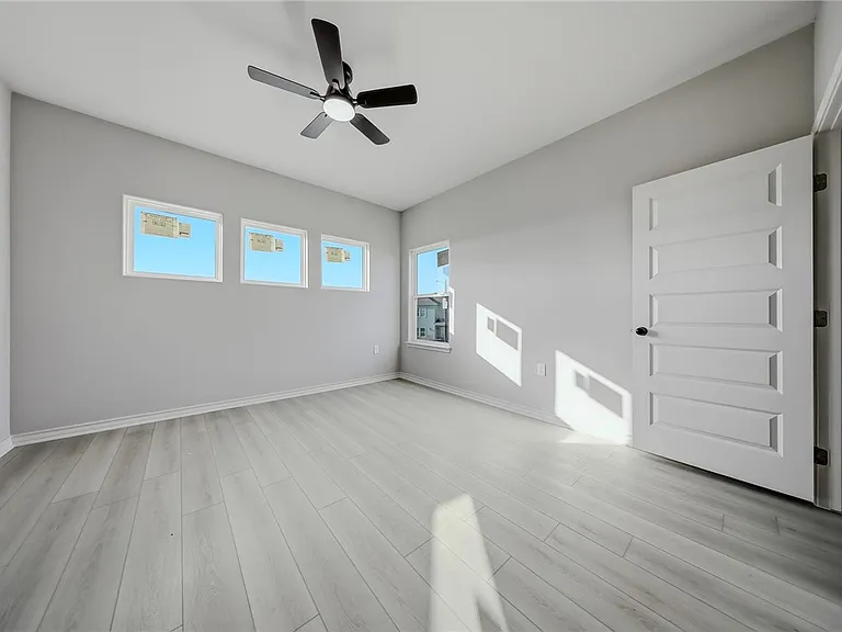 710 Mereet Dr — Photo 22