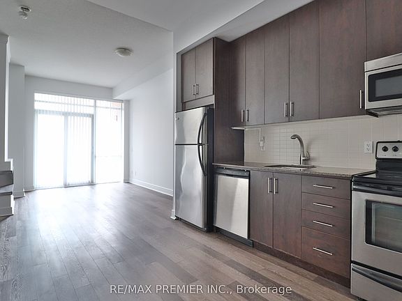 4th image of 116 George St #710