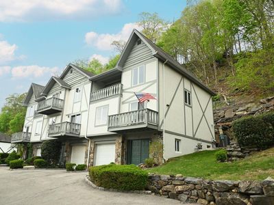 12 Hillcrest Avenue, Pleasantville, NY, 10570