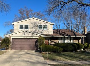 3103 N Wilshire Ln, Arlington Heights, IL 60004