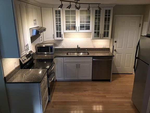 5th image of 242 Park Ave APT 8