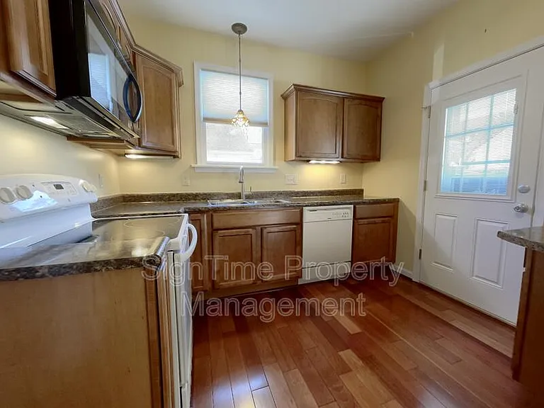 825 Armstrong Ave — Photo 1
