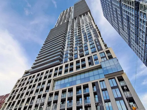 251 Jarvis St #826, Toronto, ON M5B 0C3