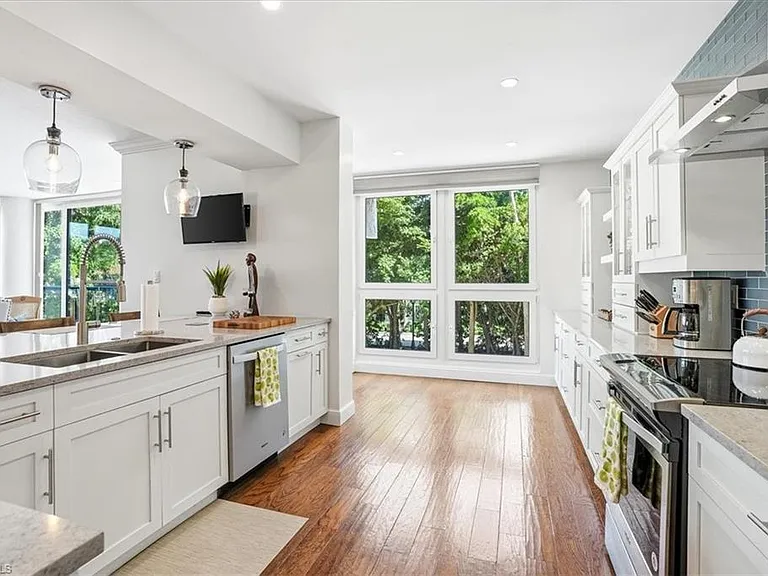 4031 Gulf Shore Blvd N #25 — Photo 8