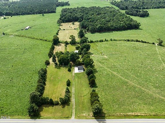 3rd image of 147 Carl Johnson Rd #2