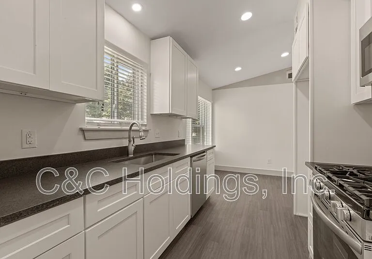 4541 E 32nd Pl — Photo 20