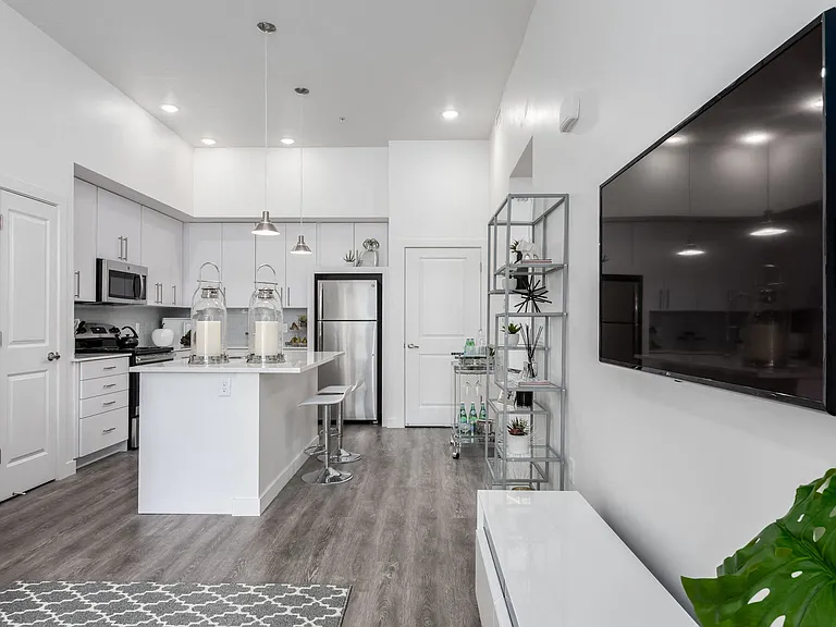 Rockpoint Apartments — Photo 3