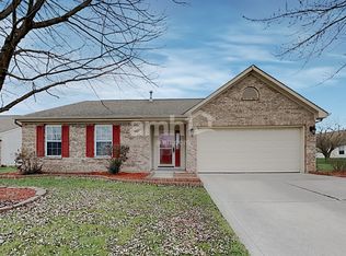 693 Hollowood Ln, Avon, IN