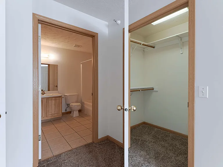 Park Ridge Apartments — Photo 55