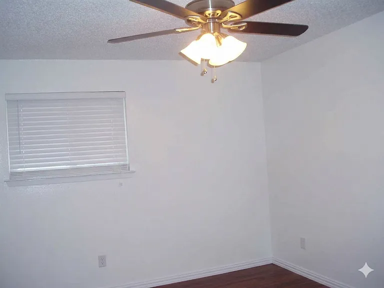 4017 Yellowstone St — Photo 7