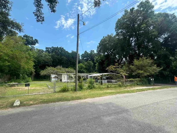 60 Murphy Ln, Pensacola, FL 32505