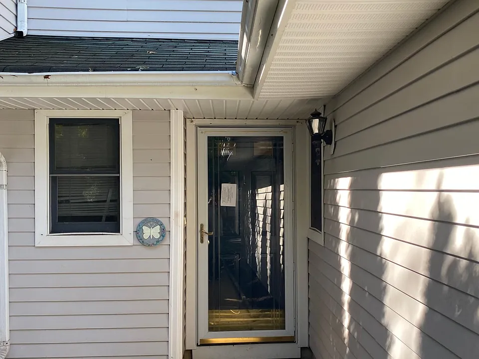 81 Woodmere Dr