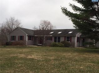 29 Bayberry Ln, Belle Mead, NJ 08502
