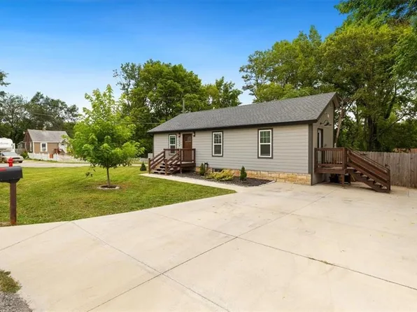 1649 S 49th Pl, Kansas City, KS 66106