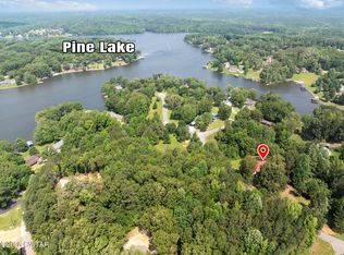 900 Pine Ridge Rd, Lexington, TN 38351