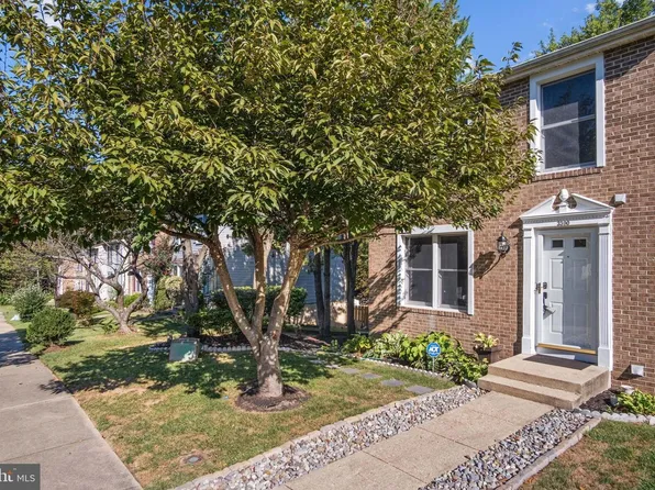3390 Longbow Ct, Woodbridge, VA 22192