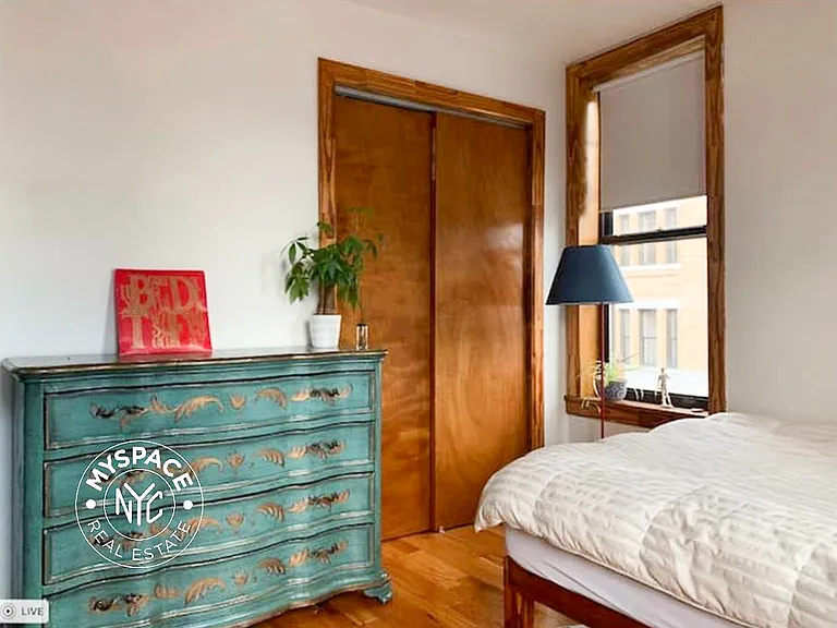 381 Berry St #3B — Photo 6