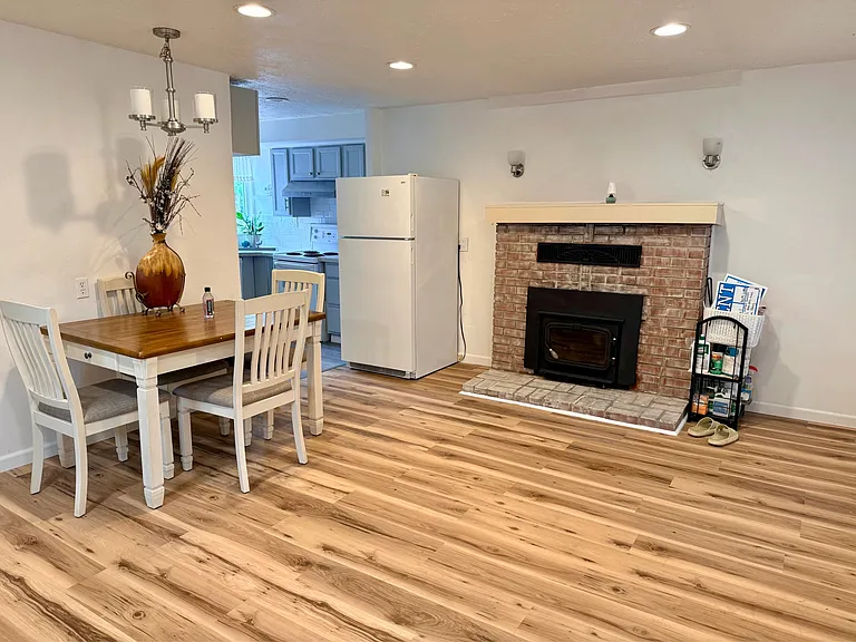 719 SE Reef Ave — Photo 2