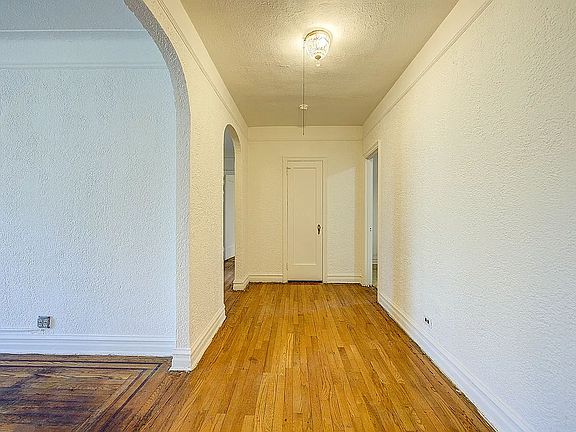 2nd image of 10914 Ascan Ave APT 4J