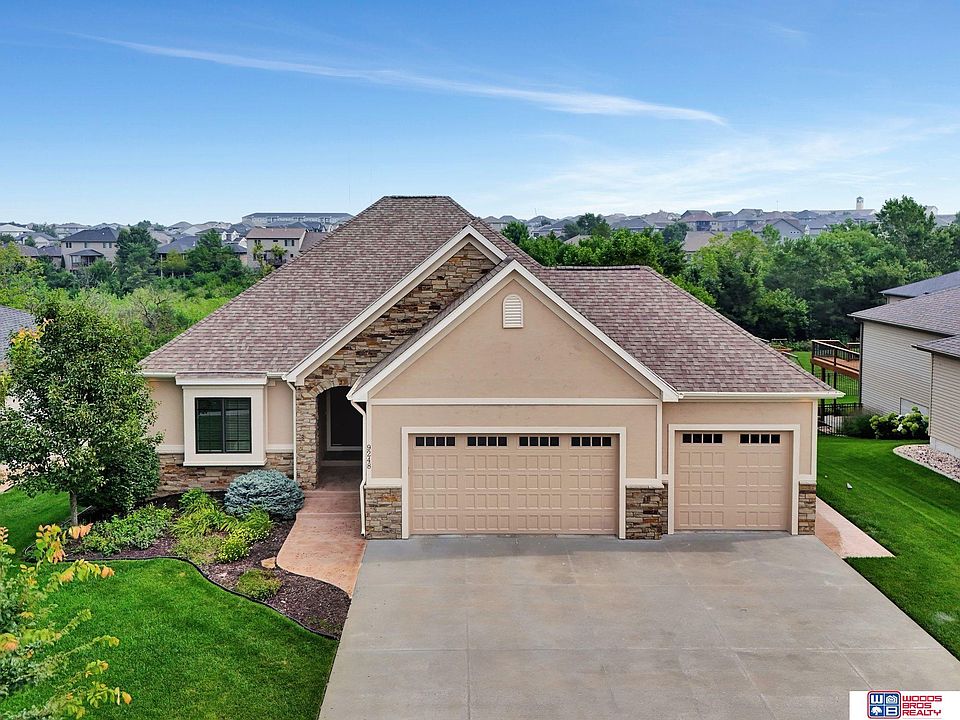 1st image of 9248 Fairbanks Ct