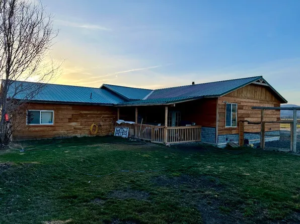 2171 Hot Springs Rd, Challis, ID 83226