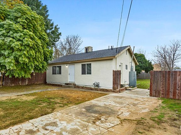 3rd image of 4917 Mayfair Ct