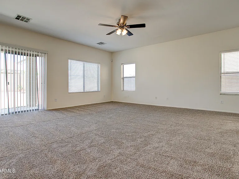9928 W Chipman Rd — Photo 8