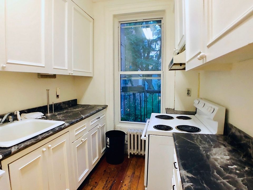 1st image of 309 E 52nd St #2B