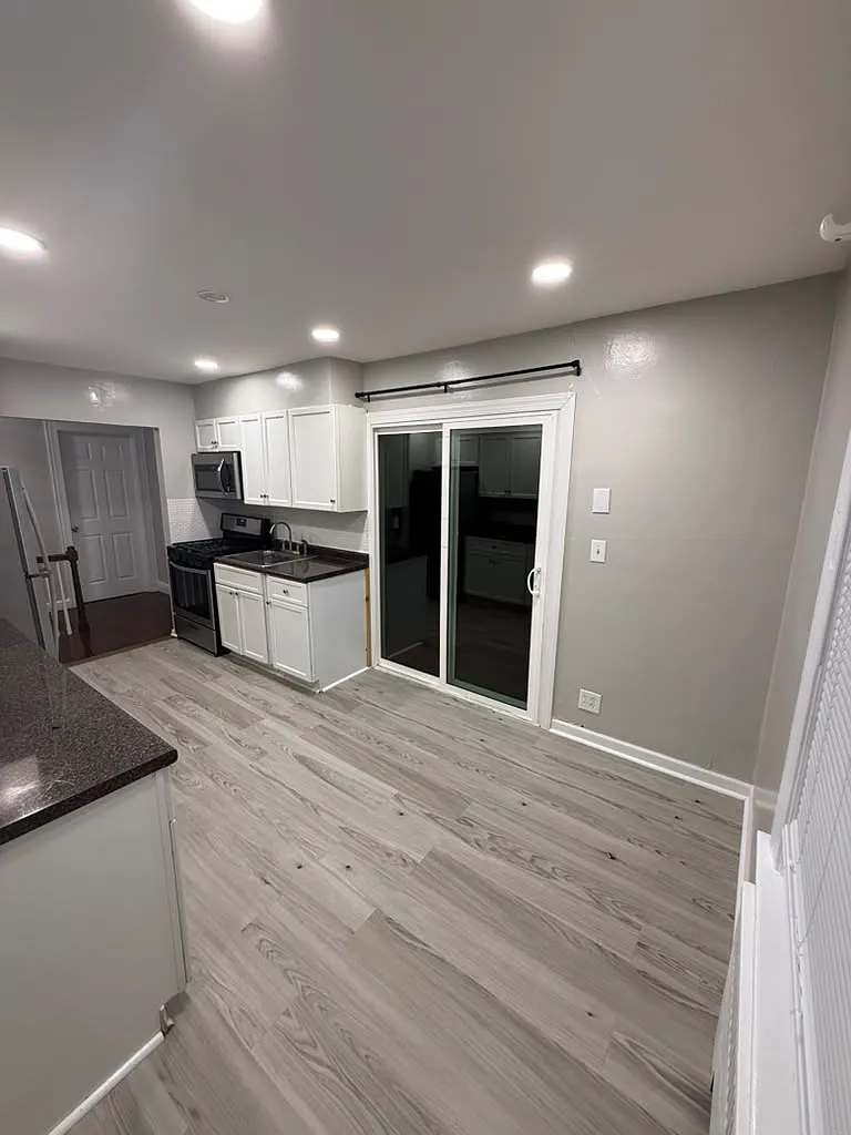 3 bed, 1400 sqft, $2,850 — Photo 1