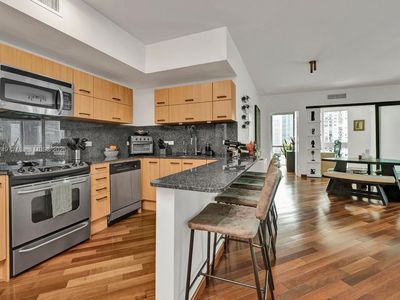 350 S Miami Ave APT 1502, Miami, FL, 33130