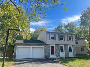 375 Southwood Dr, Perrysburg, OH 43551