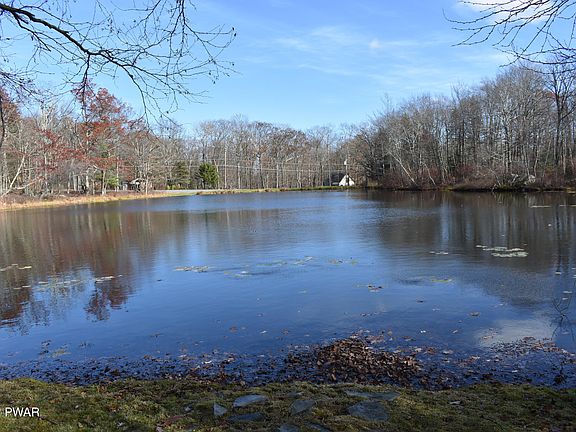 5th image of 107 Granite Dr