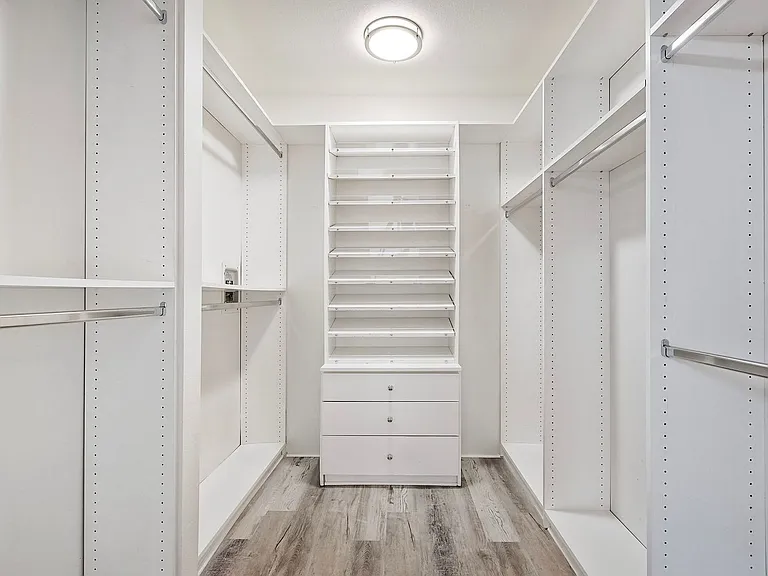 4131 Cyprus Island Ct — Photo 11