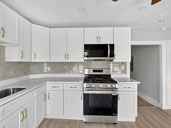 3rd image of 18 Otis St #2