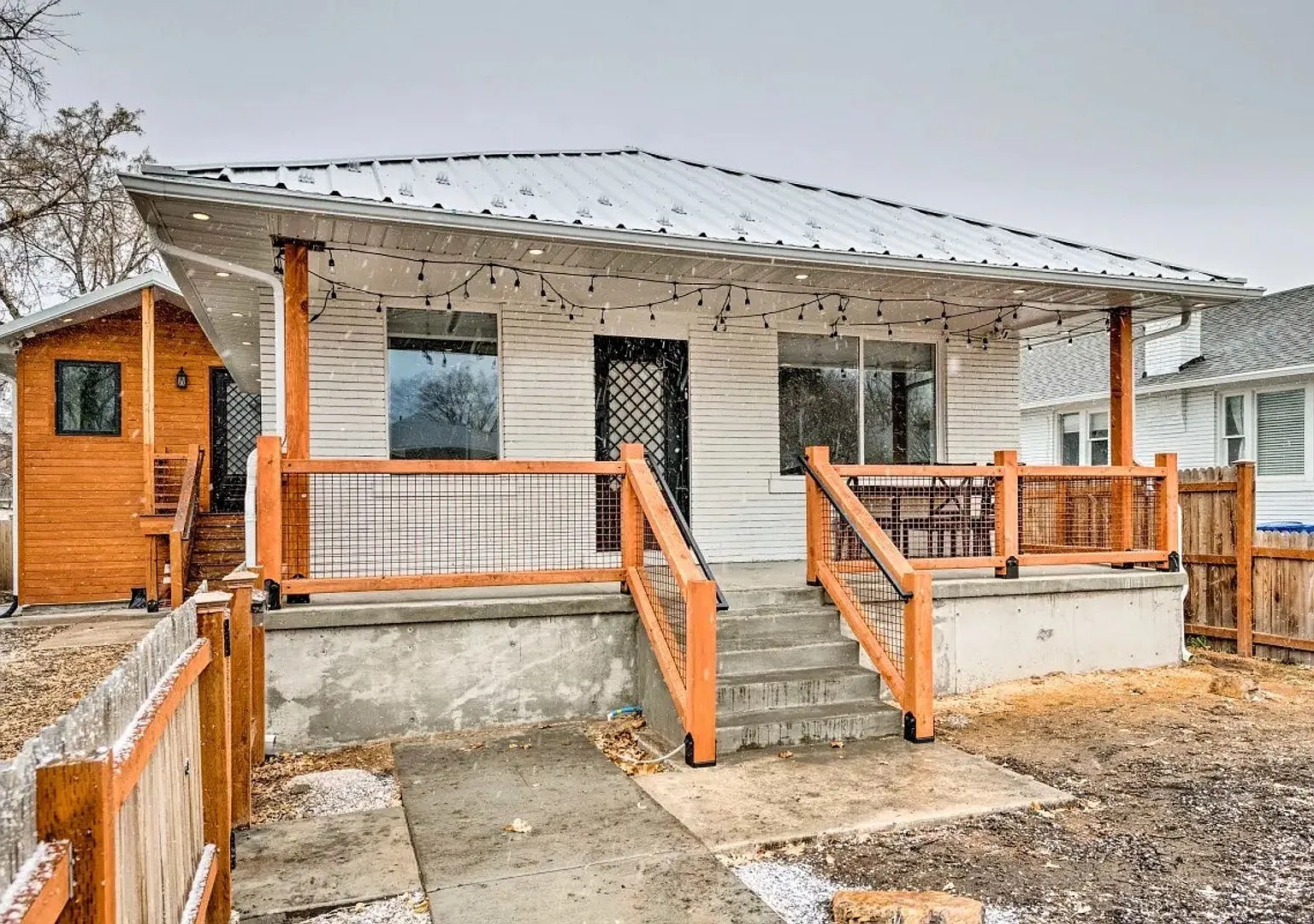 Renovated 2BR/2BA Home | 1,600 Sq Ft — Photo 1