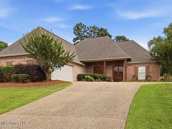 3rd image of 148 Bear Creek Cir
