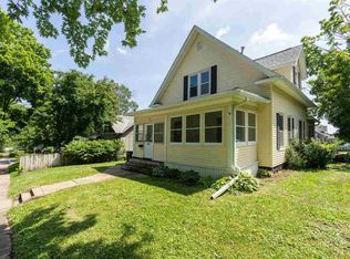 910 Walnut St, Cedar Falls, IA 50613