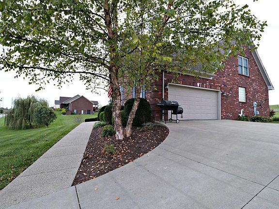 5th image of 160 Maddox Ave