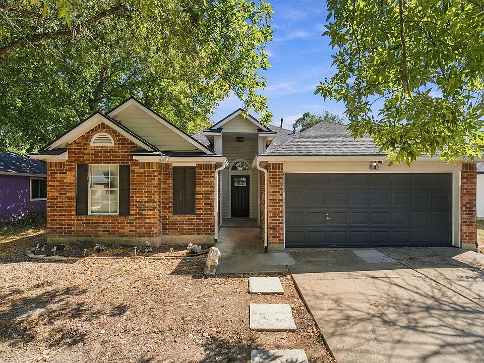 1st image of 810 Honeysuckle Dr