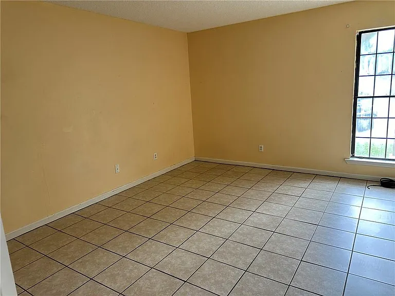 890 E Cherry St #104 — Photo 8