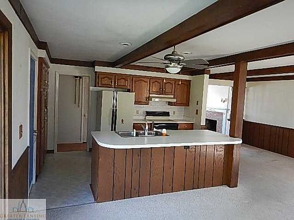 2nd image of 1619 Briarwood Dr