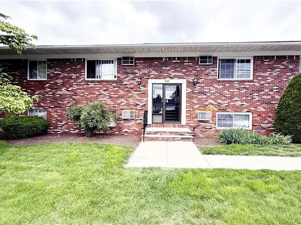 20 Zambarano Ave APT 202, North Providence, RI 02911