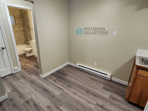 5th image of 2014 W Broadway Ave #4