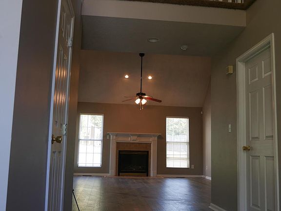 5th image of 9418 Twin Branch Dr