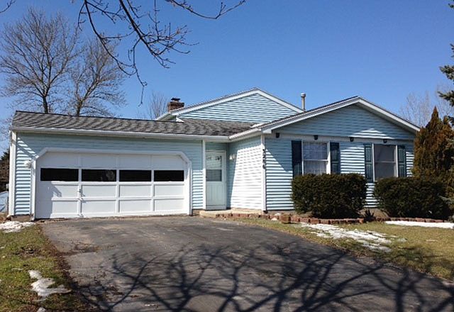 1st image of 3286 Evergreen Cir