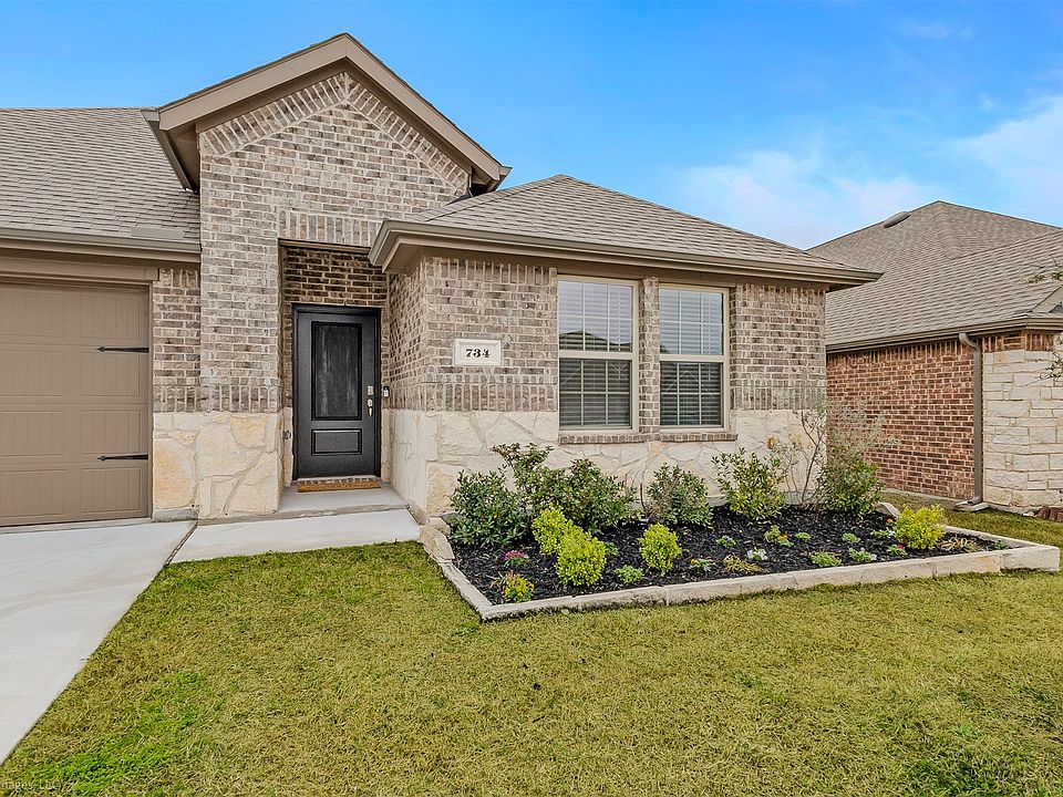 1st image of 734 Fort Ln