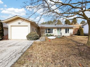4 Tecumseth Pines Dr, New Tecumseth, ON L0G1W0