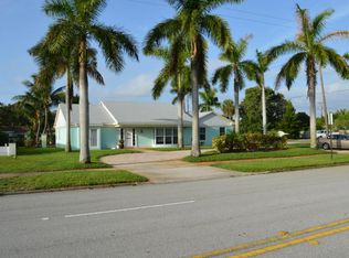 346 Park Ave, Lake Park, FL 33403