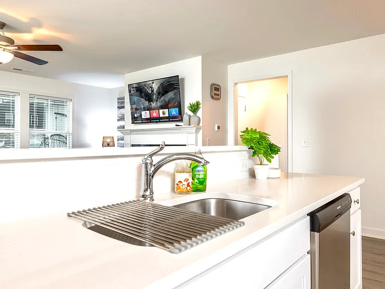 237 Hudson Dr — Photo 47