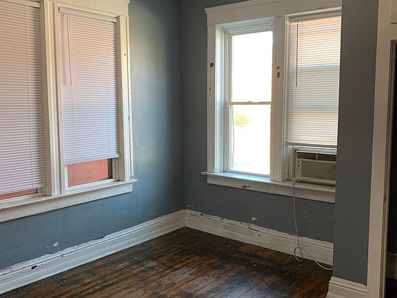 2nd image of 117 N Ellis St APT A